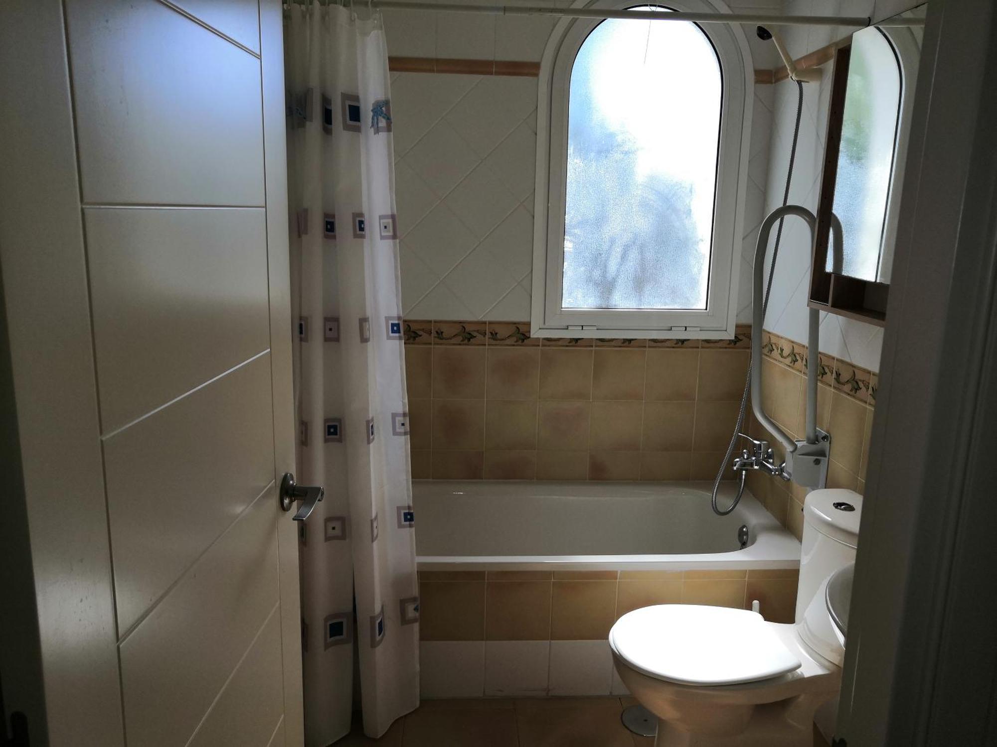 Apartamento Con Patio Y Salida A La Piscina.